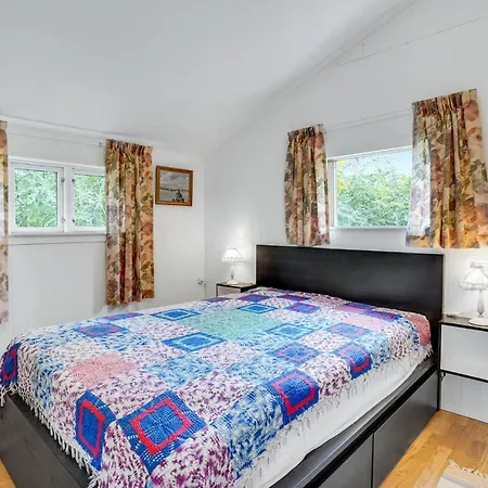 2 Bedroom Beautiful In Nykobing Sj 펜션 *