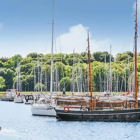 2 Bedroom Beautiful In Nykobing Sj * Nykøbing Sjælland
